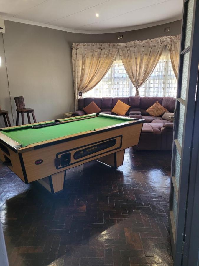 Palm Guesthouse Zeerust 외부 사진